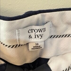 Crown & Ivy Navy Blue Cropped Pants